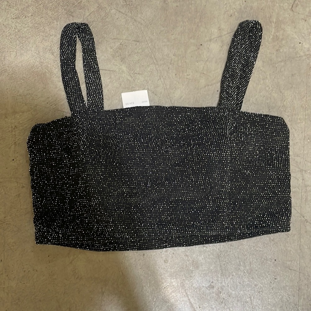 Fashion Nova woman’s crop top